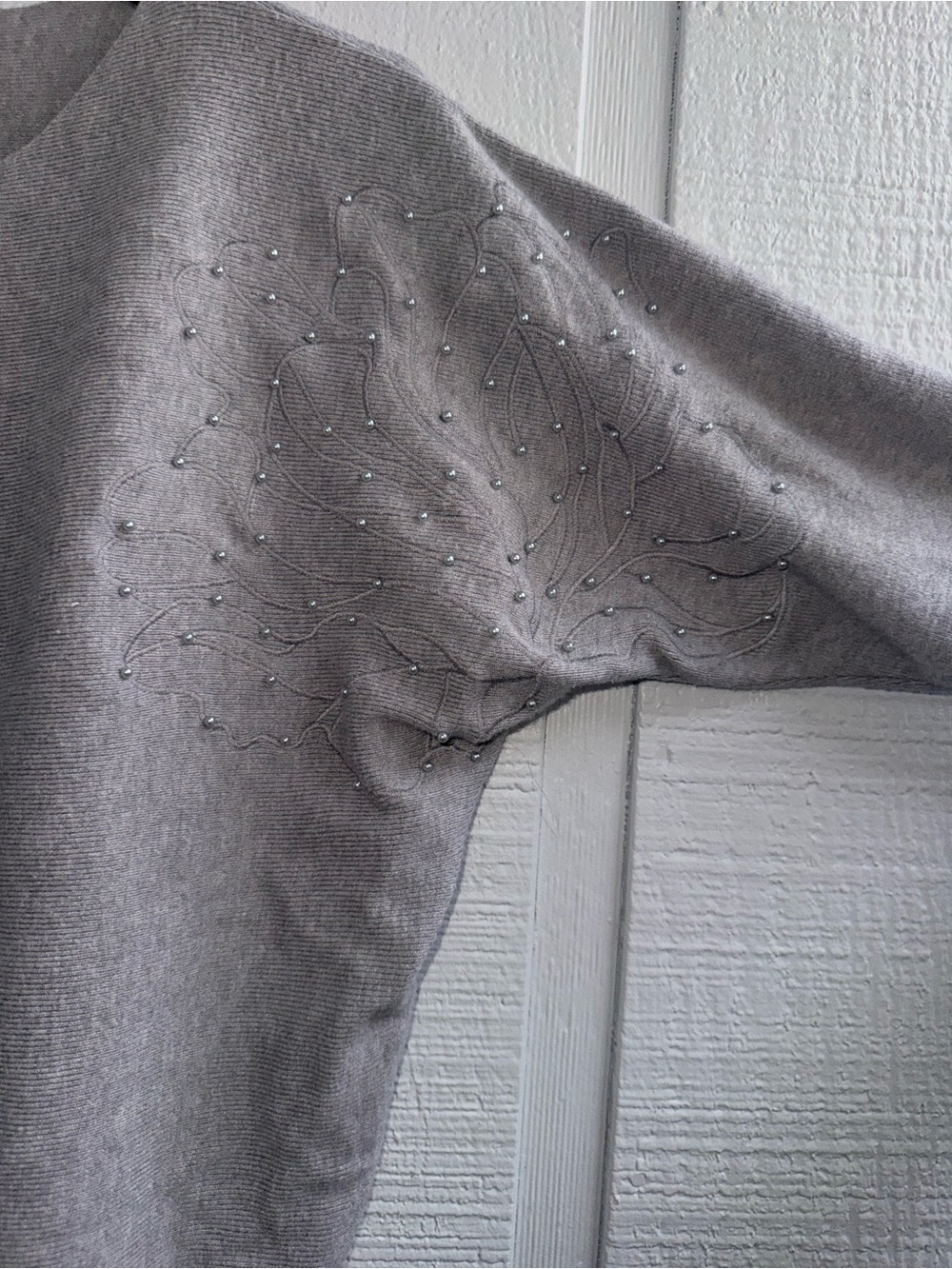 EMBER Women Gray Knit Sweater Beaded Embroidered Dolman Sleeve Size L - Picture 4 of 9